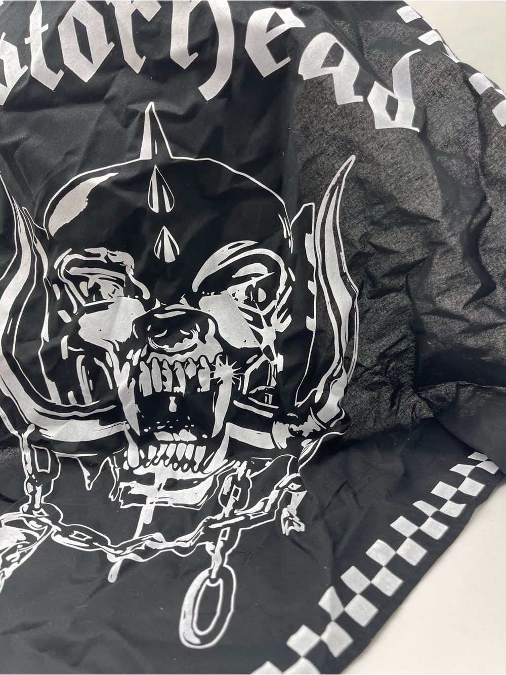 Vans MOTORHEAD Black Bandana Scarf with Silver Skull & Chain Graphic - Picture 3 of 12